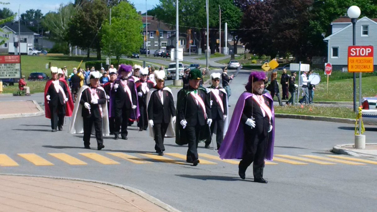 Bill here. At the ceremonial walk for the Bike-A-Thon Plus at @SLC_Life @whatsinsideslc #CornwallON https://t.co/GMT6IYbZa3