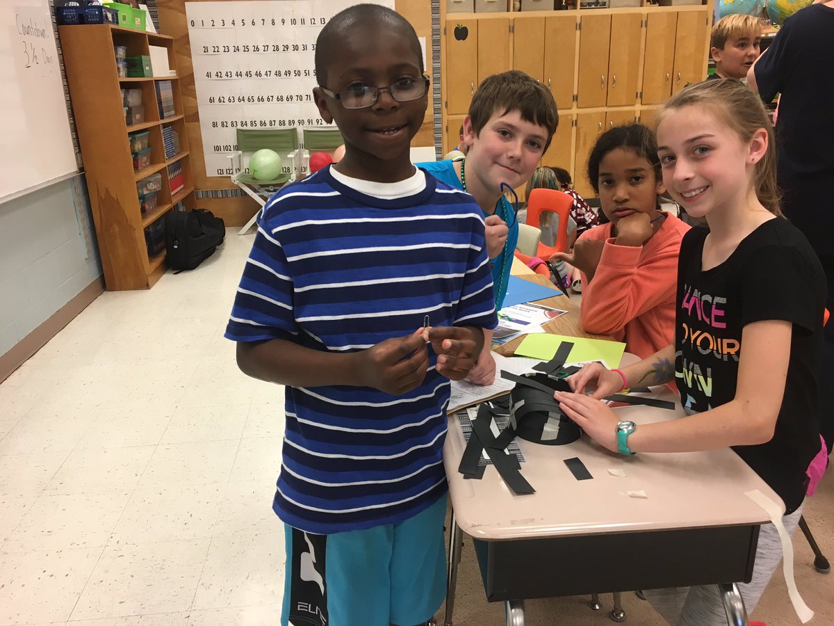 Can you build a bird nest?#STEM <a href="/PrincipalJennSP/">Jenn Scarberry Price</a> <a href="/McHensar1/">Sarah McHenry</a>