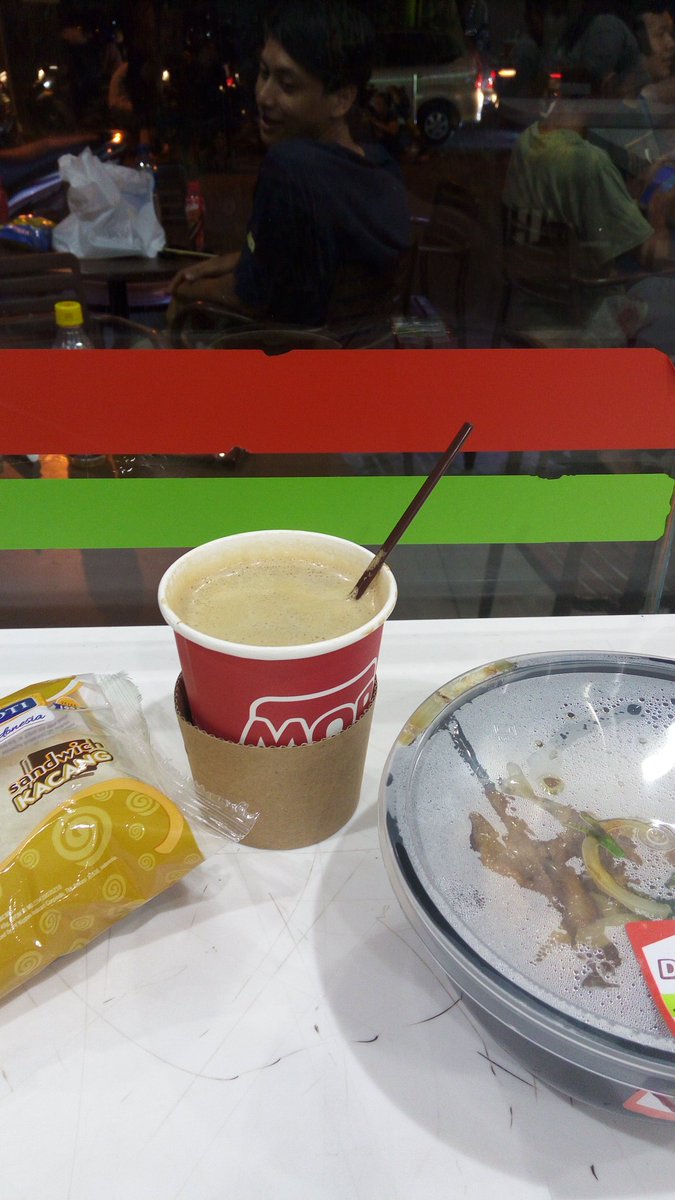 zamilcyber2013's tweet photo. minum yg anget2 dulu deh.... https://t.co/2uwAurOflO