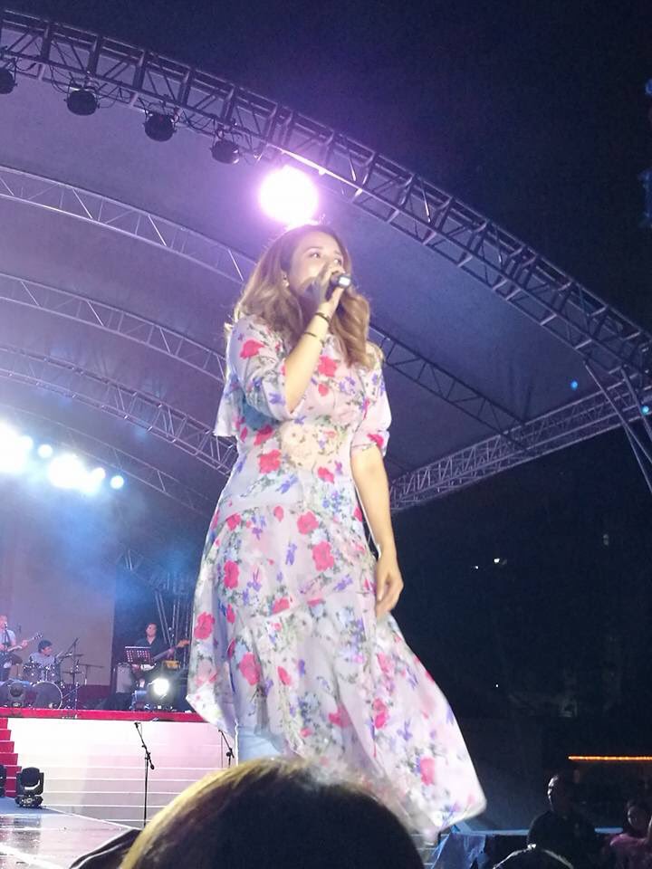 KarylleNewsPH's tweet photo. More photos of K performing in UST โค๏ธ #USTLiveForACause
ยฉ https://t.co/IxBMaaZypi