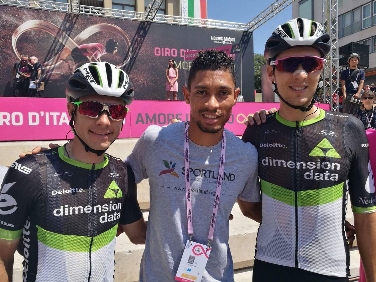 Pinarello Q36.5 Pro Cycling Team tweet media