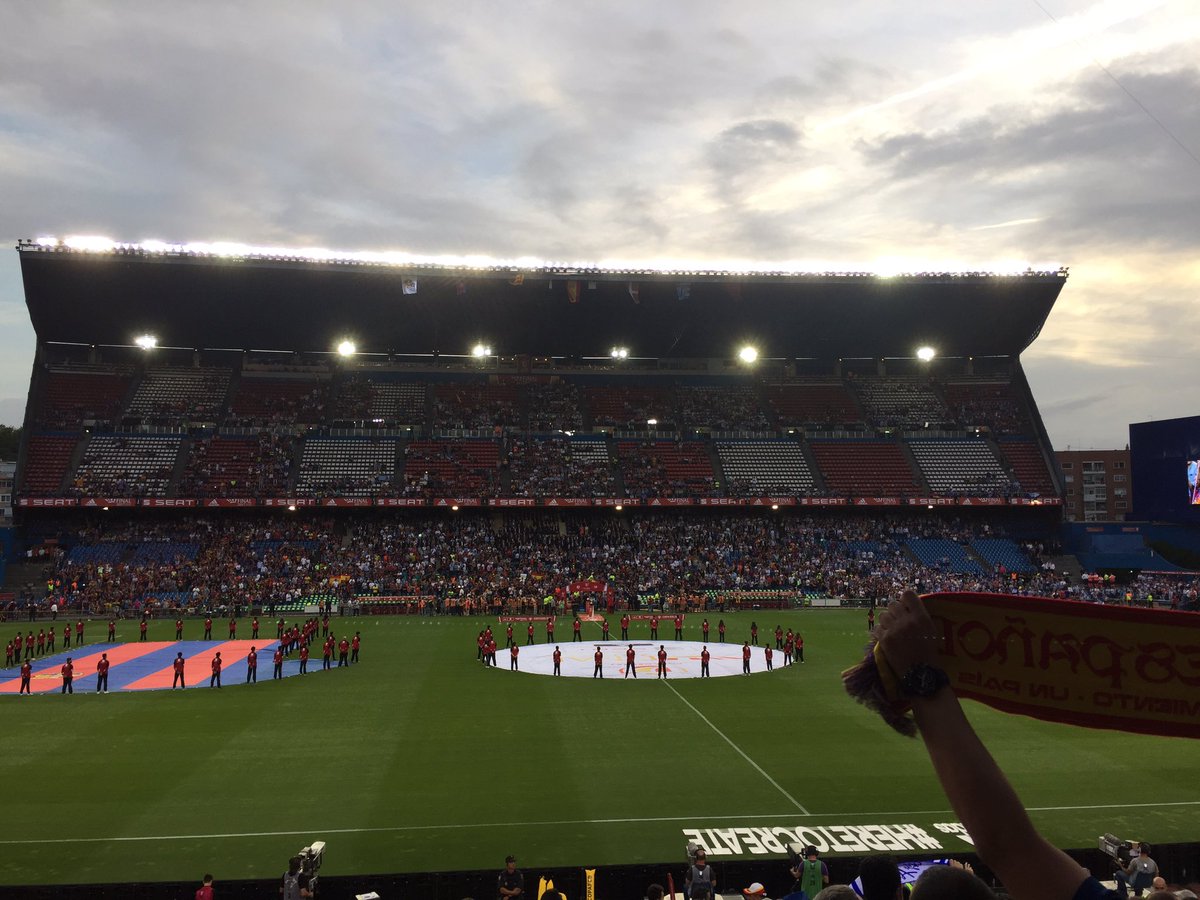 aficion_Rmadrid's tweet photo. Queremos la Final en el Bernabéu porque tiene más capacidad https://t.co/jEhNcaObWx