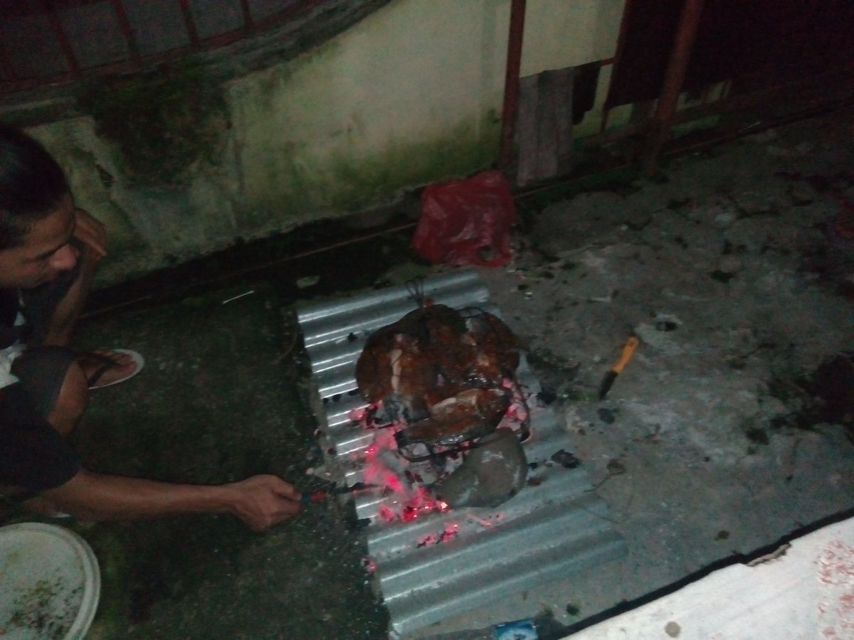pujamopo09's tweet photo. Ini min menu sahur pagi ini hihi kita bakar bakar sama kawan satu kosan 😅😅😆  @Ini_Talkshow  @IKEA_Ind  #IniSahurHariKe1IKEA https://t.co/oDKjTnZXRi