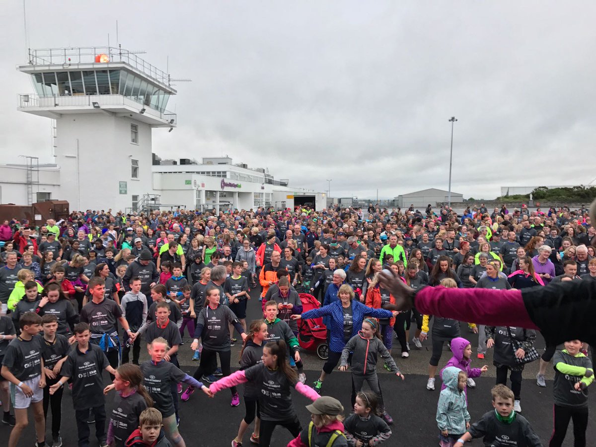 radiomidwest's tweet photo. Some great scenes from tonight's @Irelandwest #RunwayFunRun https://t.co/stcKFm0ipB
