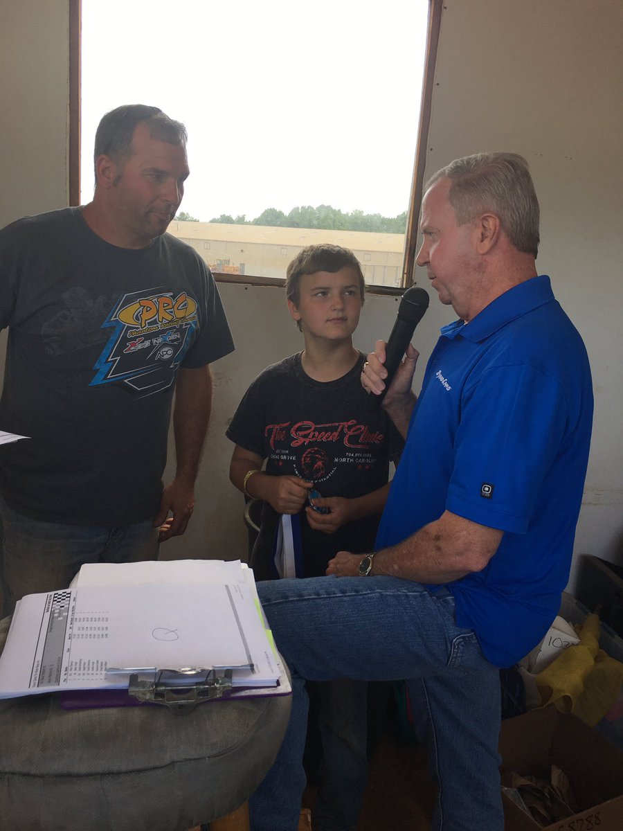 TriStateProSer's tweet photo. Ryan Joyner picking up his pole awards for Jr Pro Green and Jr 2 Purple Lite!!! #TriStateProSeries https://t.co/QGNyjaZXse