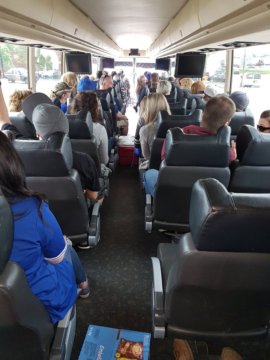 npagliaro1's tweet photo. Staff appreciation day for @CentralSpaPool at @BlueJays. Thx @1041TheDock for sponsoring @RotaryMidland auction "Dock Bus." #teambuilding https://t.co/OlnuNcnixM