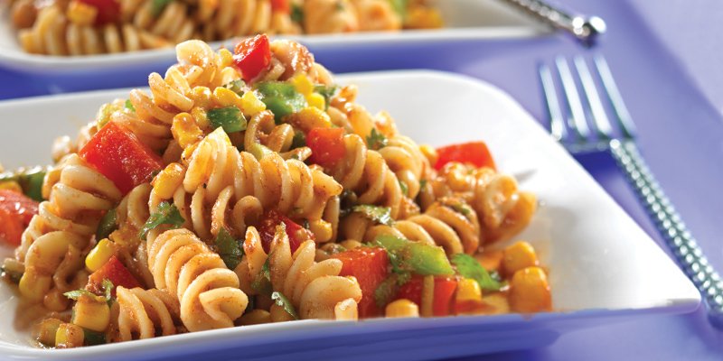 Make Southwestern-Style Picante Pasta Salad ahead of your #MemorialDay party for more flavor the day of: campbellk.it/2qtaX20