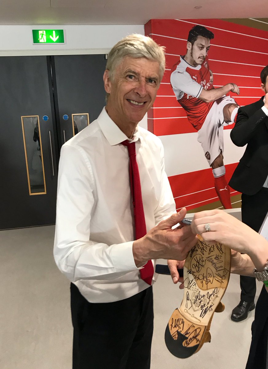 Thank you <a href="/ChelseaFC/">Chelsea FC</a> &amp; <a href="/Arsenal/">Arsenal</a>. Both shoes signed by everyone. Will now organise auction / raffle to raise £ for Manchester emergency fund