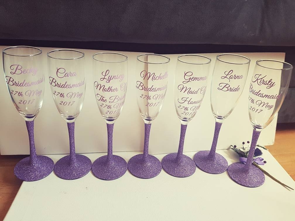 customisedbysha's tweet photo. Beautiful wedding champagne flutes https://t.co/A3WhDJvDSv #weddingchampagneflutes  #champagneflutes #glitterglasses #bridalpartygiftset https://t.co/FWy2BQMdau