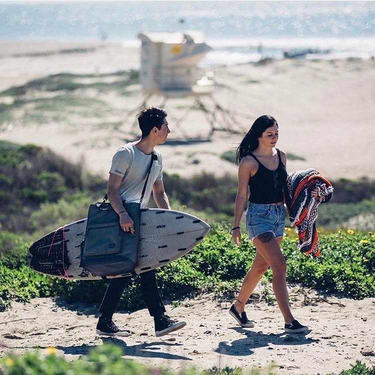 swelldotcom's tweet photo. Make your Memorial Day even more fun &amp; easy with the @shophex surf tote: board carrier, beach bag, wet/dry pack &amp; cooler all in one! https://t.co/J20Kmmn2aD
