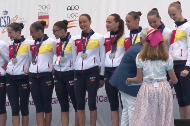 elSuperHincha's tweet photo. #Sincronizada #SYWS17 🏊♀️ España🇪🇸 Plata🥈 en Combo Libre #FINA World Series #TrofeoInfantas 2017. Ucrania🇺🇦 es Oro🥇 y Kazajistán🇰🇿 Bronce🥉 https://t.co/u8GMzOOd7M