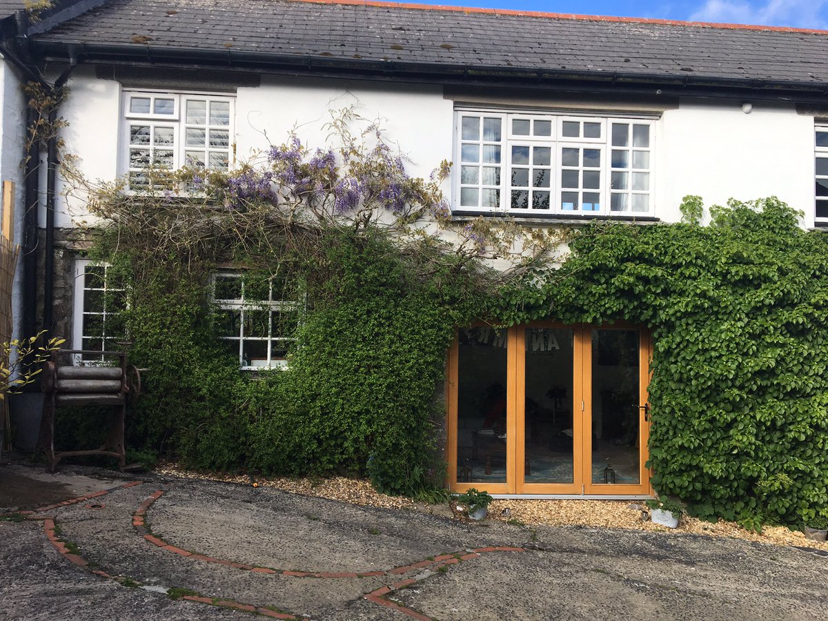 Find out why you'll never hear me use the term #minimoon vintagechicweddingfair.co.uk/blog/wedding-i…