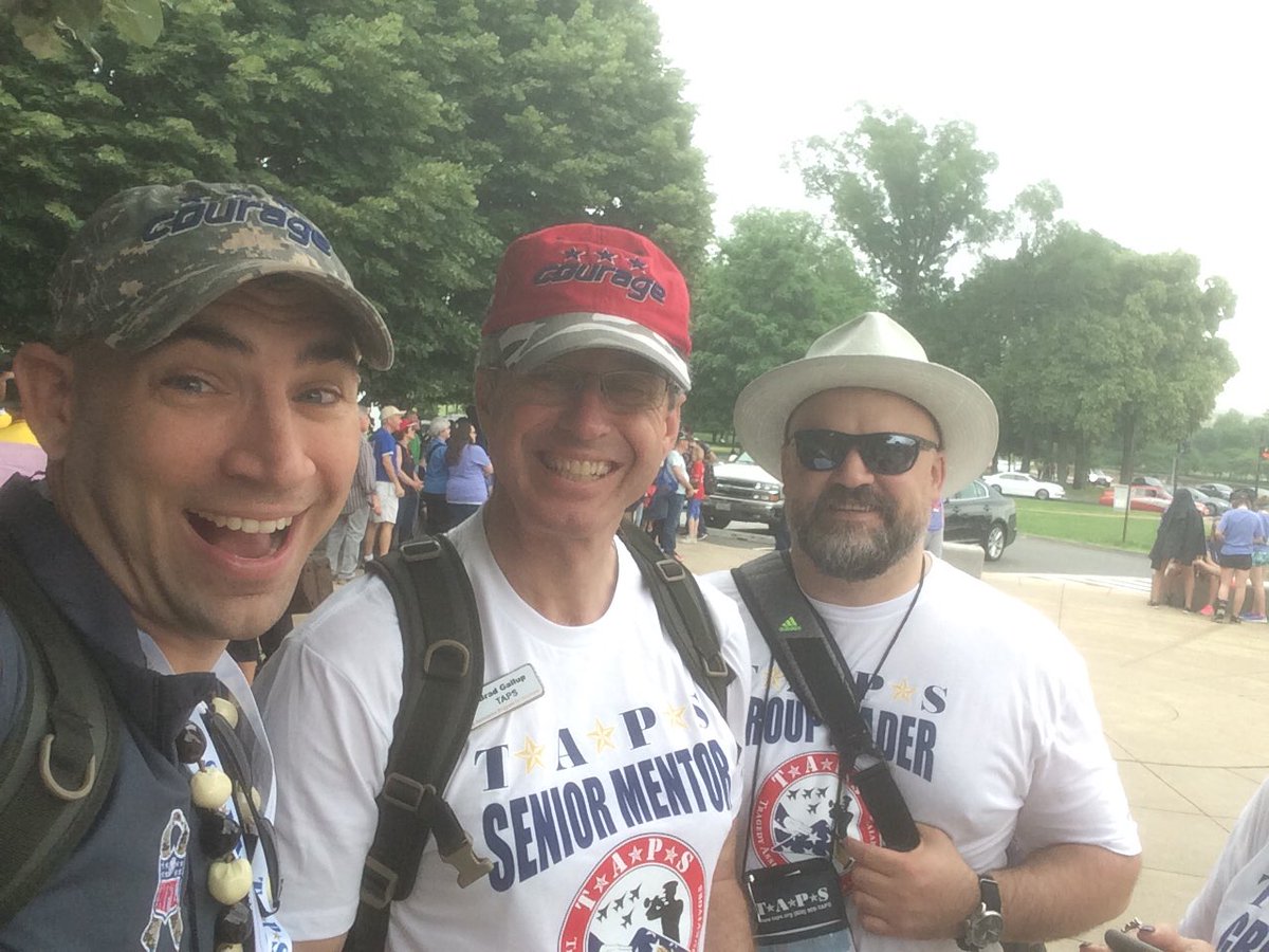 seeyoulater139's tweet photo. #CourageCap dpotting on the mall. #GratefulNation @TAPSorg @teams4taps https://t.co/FDuYlW6xGY