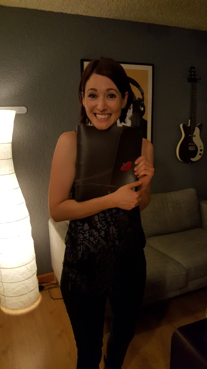 leighftlima's tweet image. And look at the pictures I took before she did the video message! Love her huge smile!