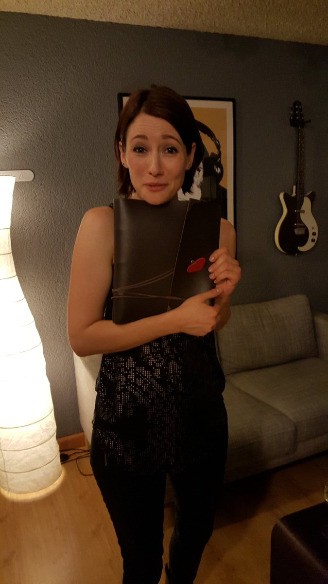 leighftlima's tweet image. And look at the pictures I took before she did the video message! Love her huge smile!