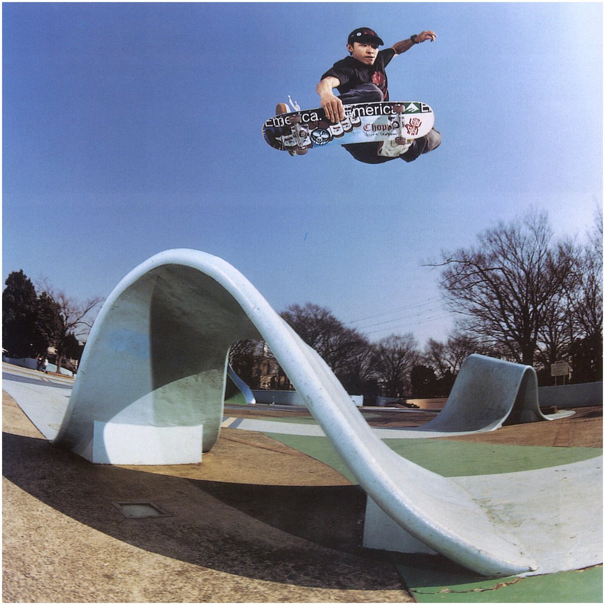 Sidewalkmag's tweet photo. #rad #tuckknee at an amazing spot in #japan from #ozawa for @Heroinskate back in #2002 #sidewalkmag 68 photo @wigworland https://t.co/i0xTqbEQHB