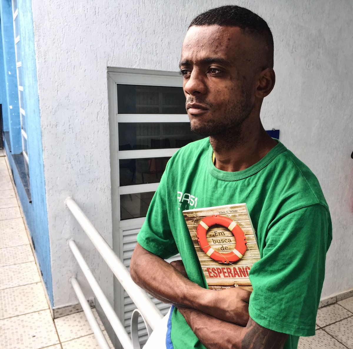 VIVO: Adventista de berço, Leonardo Resende saiu de casa aos 14 anos e logo se envolveu no mundo das drogas. Veja: adv.st/impactoreal