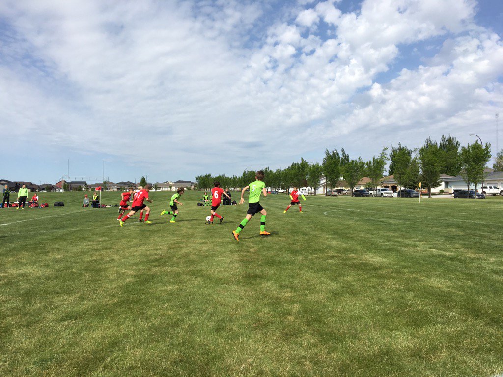 jenpilsner's tweet photo. @queencitysoccer U10 boys hit the turf in Swift Current #SoccerFest #QCproud https://t.co/PcorX1maSa