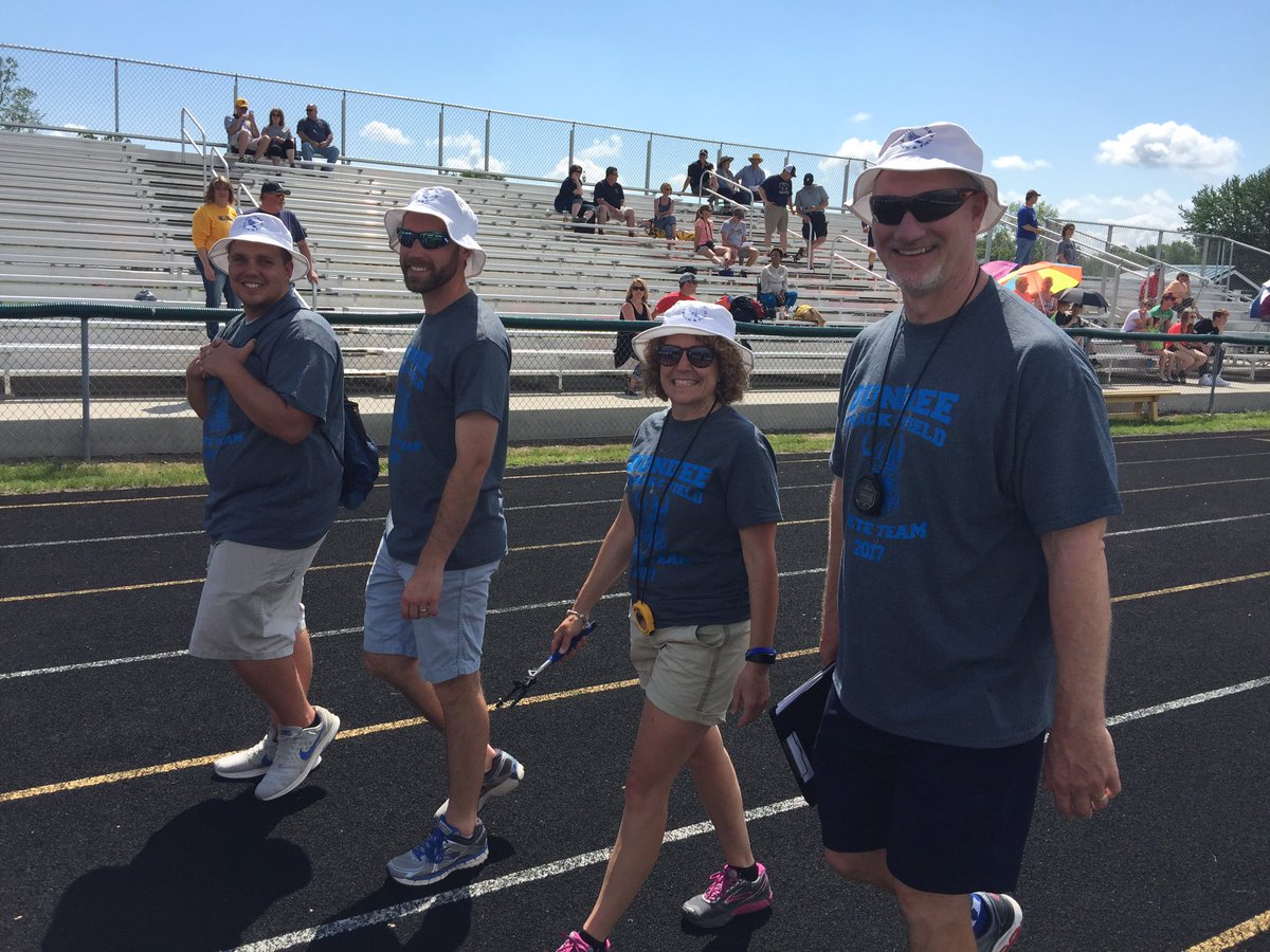 ManuszakEdward's tweet photo. Awesome day to be at the State Team Track and Field Finals!  Congrats to the athletes, coaches and families! @GoVikingsCoachO @nancyscharb https://t.co/au8UKI3r1L