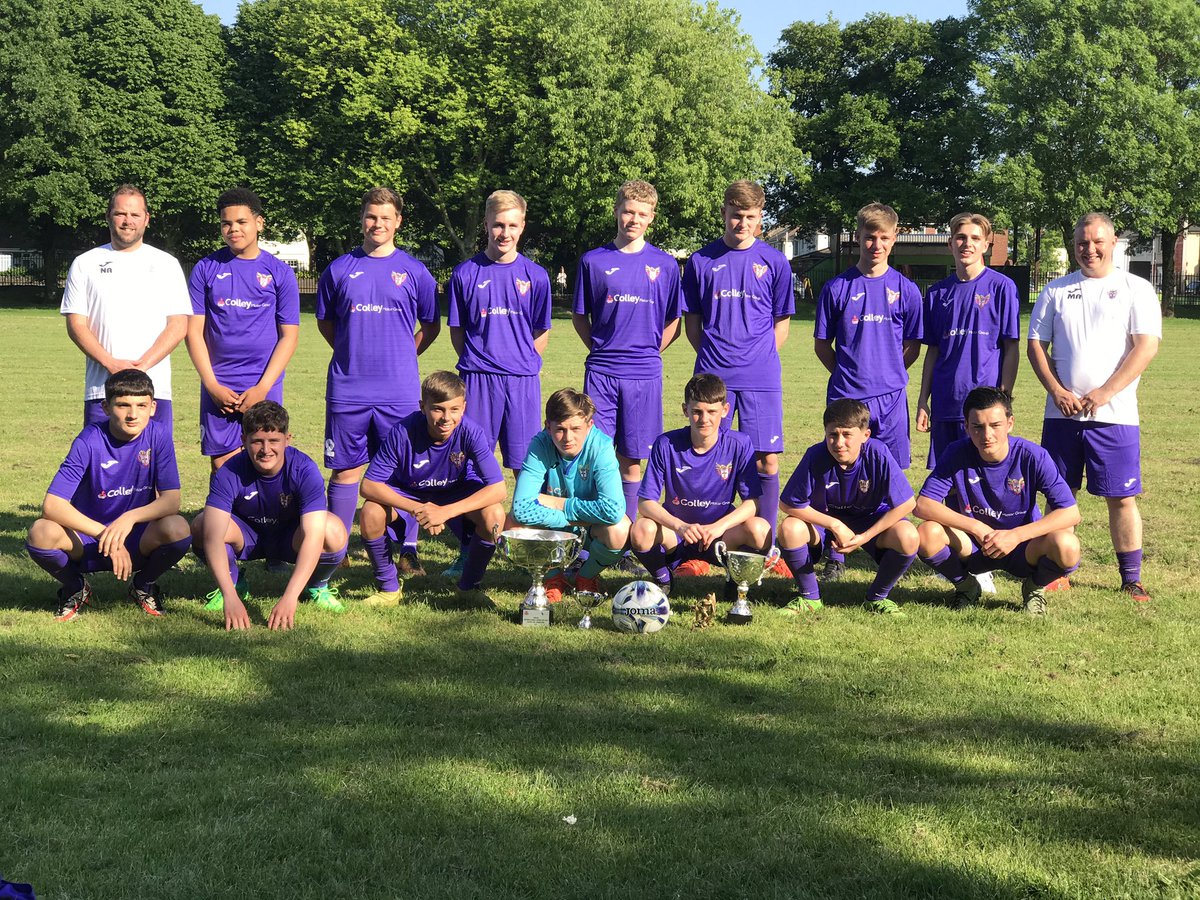 akermannathan's tweet photo. The boys rocking our new kit before we hit Spain thanks @hwtotalteamwear for the quick and professional service #Spainherewecome🏆⚽️🇪🇸 https://t.co/nTkycp1yna