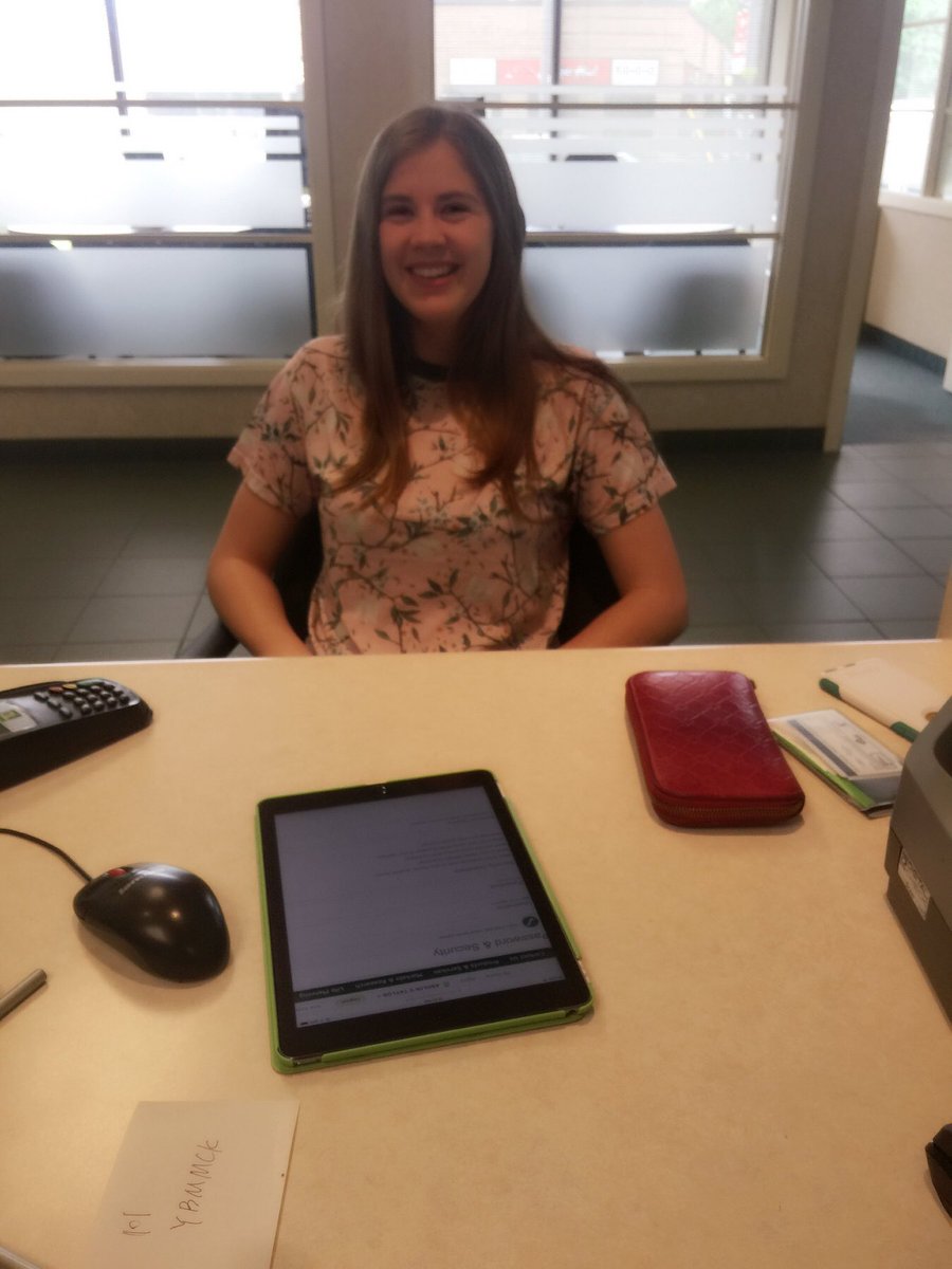 Loving to help students to set up Easyweb. #digitalWOR @C_Nicolc4 <a href="/Latonia85/">Latonia Kacy 🚬 🐻</a> <a href="/Ejanenotplain/">e jane bilyea</a>