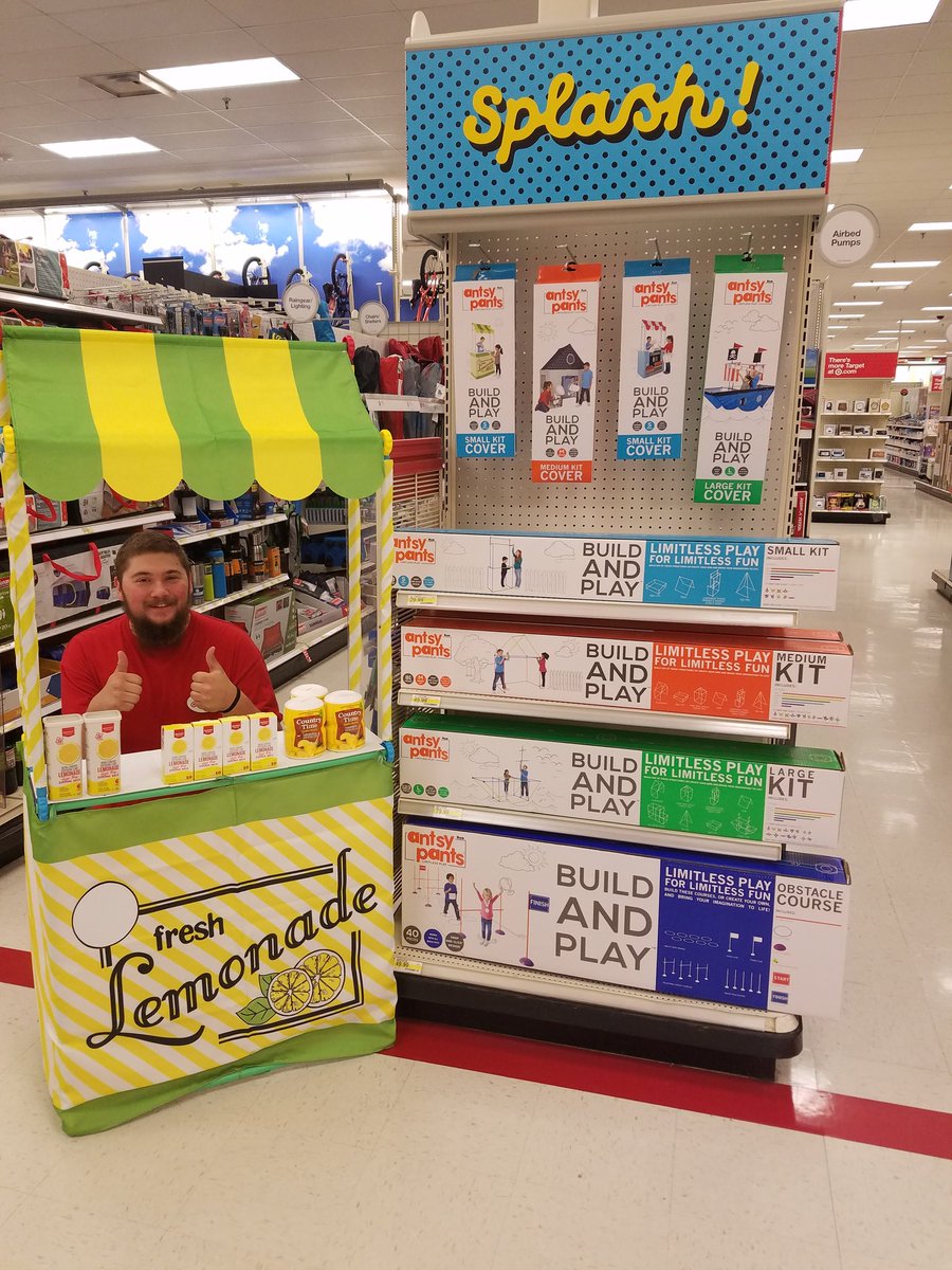 Dylan is having some fun driving big sales with his lemonade stand! #eastbeast <a href="/AFjers/">Andrew Fjerstad</a> @CristinErdman