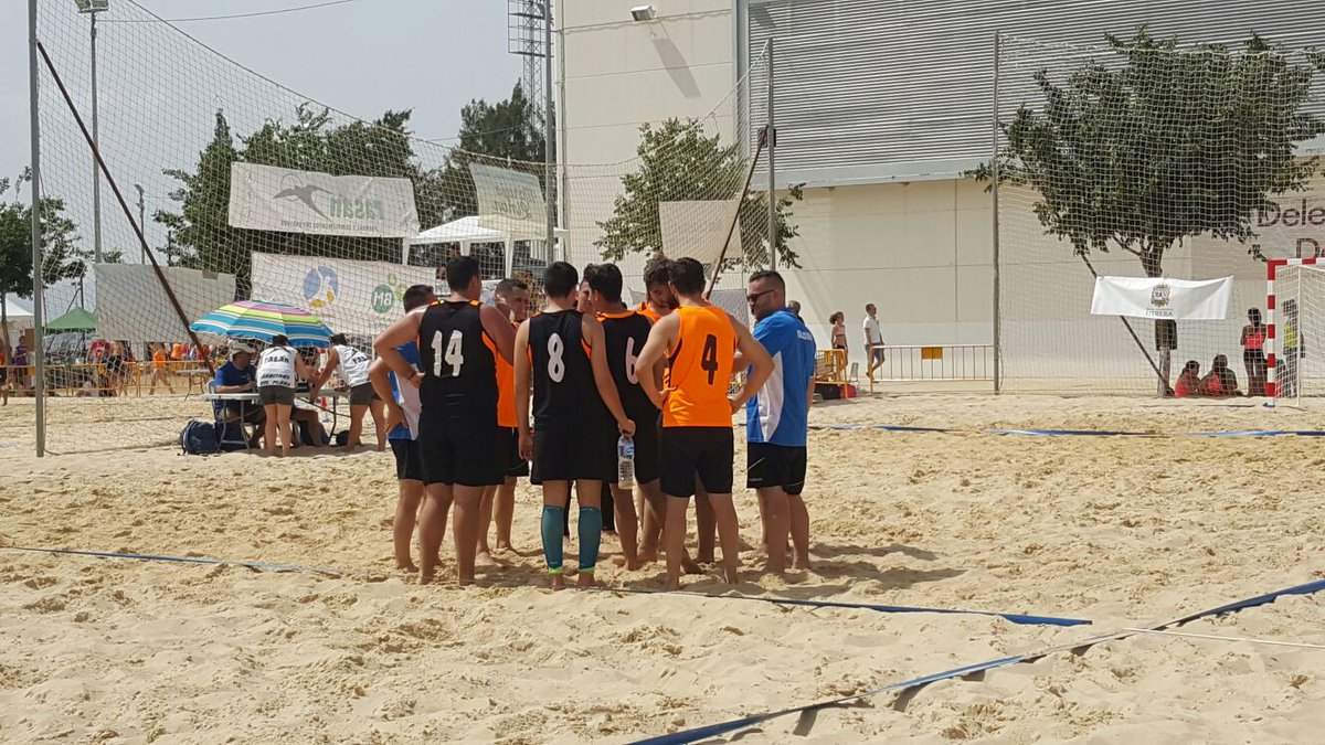 Terminamos la jornada con dos victorias! Mañana a las 9:40 tercer partido de grupos.