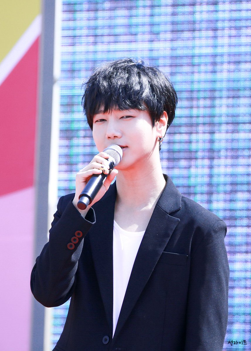 Sunlight2408's tweet photo. 170527 U클린 #예성 #Yesung @shfly3424ㅈ https://t.co/SV0sJvNRAS
