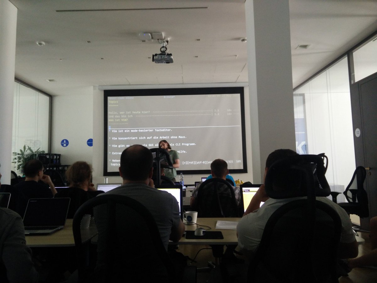 CodeMacher tweet picture