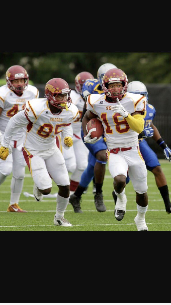 shayun_young's tweet photo. Proud to say I will be furthering my education and football career at the Tuskegee university ‼️🐯🐅#tigercommit https://t.co/7XfaVs7d0b