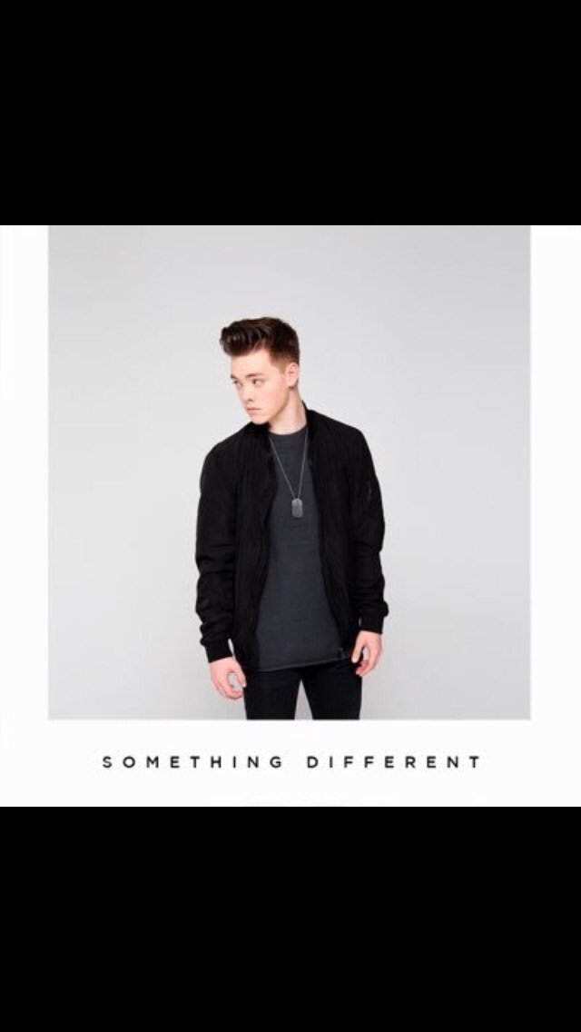Chels3a1690's tweet photo. @ImZachHerron Happy birthday 🎊    Ly and the music you and the rest of WDW produce 💗 https://t.co/9dubKct3FB
