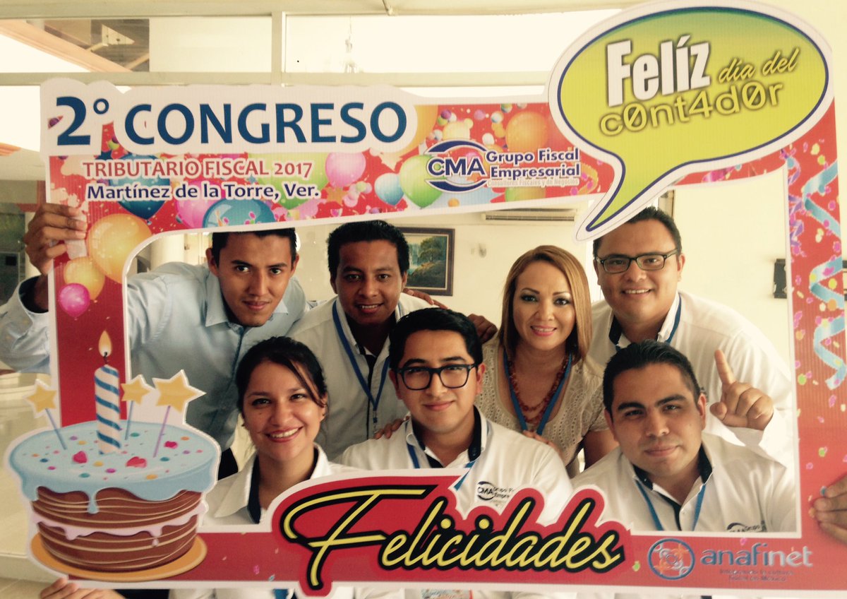 abraham_mx's tweet photo. Foto del Recuerdo Celebrando el #DiadelContador  🍾 https://t.co/RYeRBsBgHV