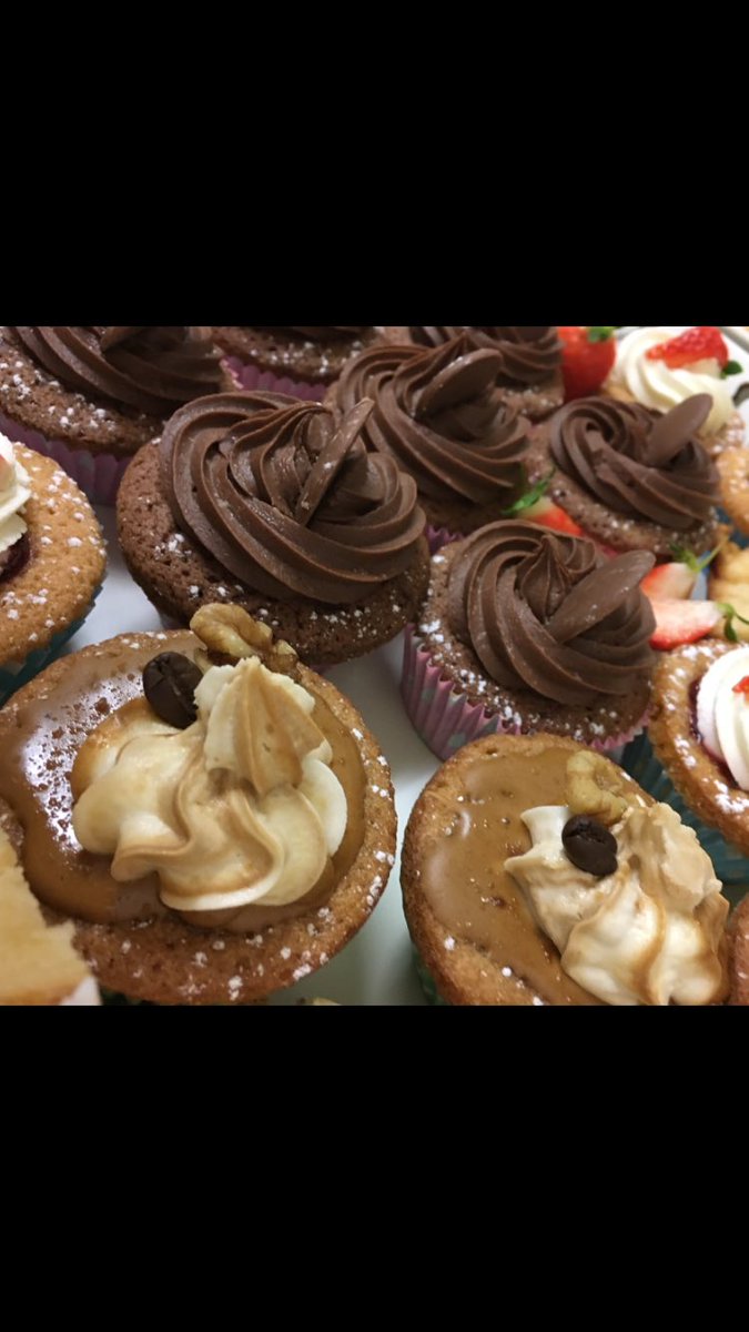 nottinghamdeli's tweet photo. Cupcakes for the wedding #delidays https://t.co/8ELBFIR8Ow
