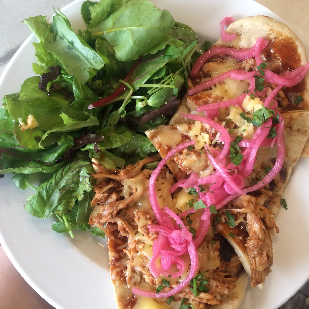 localfoodscafe's tweet photo. #BBQChickenFlatbread on menu now! More #flatbread specials to come throughout the summer! #eatlocal #312food #chicagofood #seasonalspecials https://t.co/ZYoxjztj0W