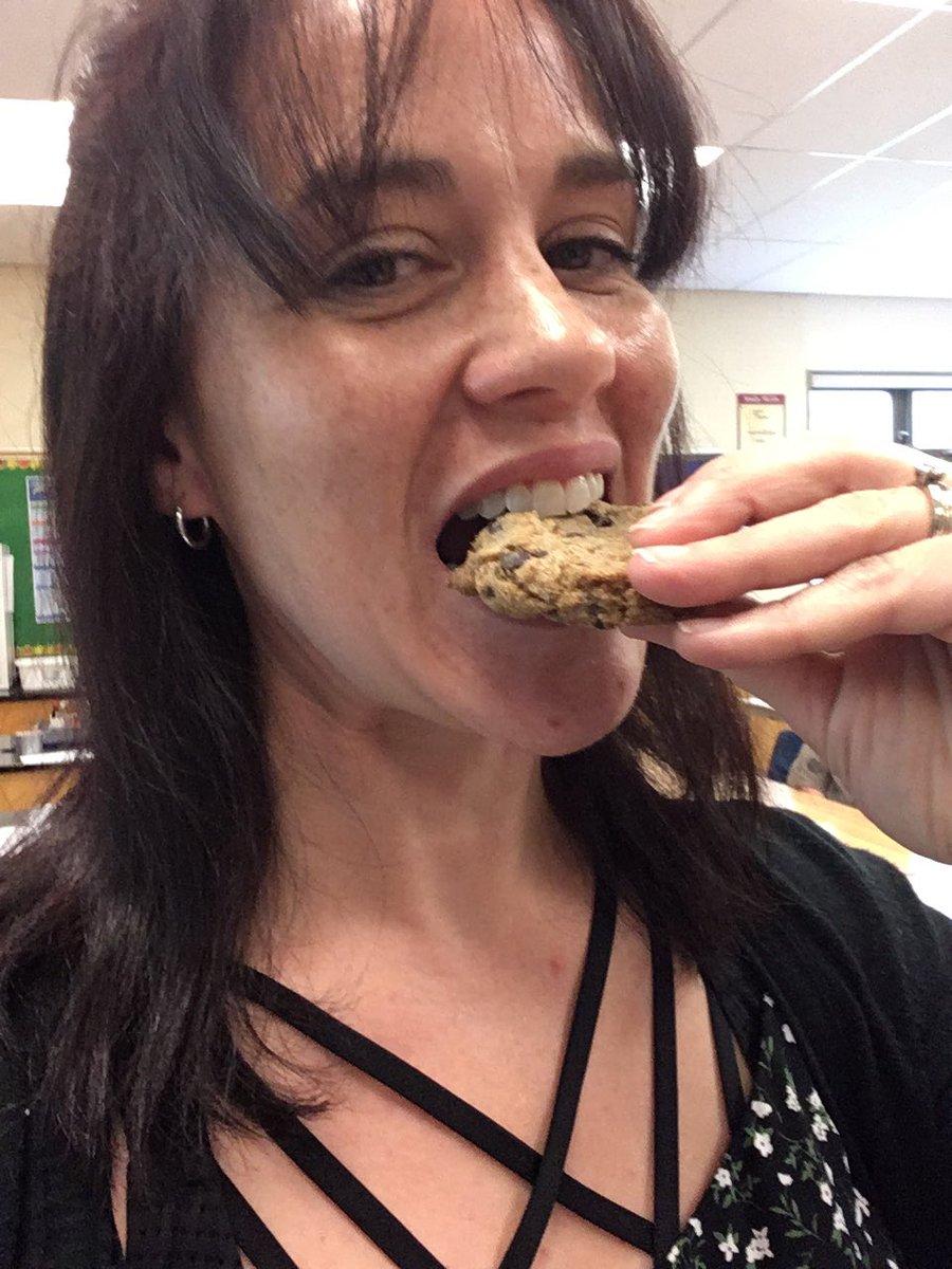 LaunchburySam's tweet photo. That time I tried a cookie with cricket protein powder! 1 week till Thundercrunch! @TwinxEntomo @SCDSB_Schools @EntomoFarms @TwinGoingGreen https://t.co/t82EeoYioA