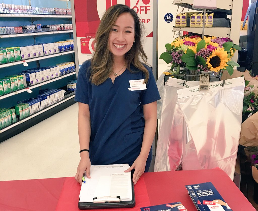 KalenaNguyen's tweet photo. Tina &amp; Costa Mesa taking care of patients! Come say hi to this amazing CVS team! #growth #d4fam #R85loyalty #PA https://t.co/efxkbYhQYM