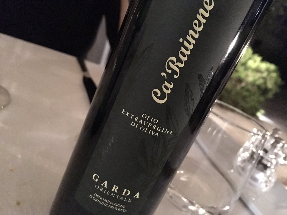 Andrea_Radic's tweet photo. A Peschiera del Garda Zibo' Bistro hotel Ziba si comincia con l'ottimo olio @CaRainene 👏👏👏 @ItaliaaTavola https://t.co/39QvKLPiK4