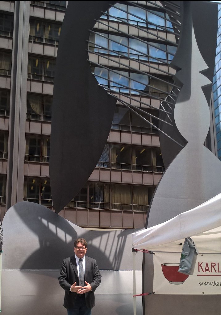 MikeLindgren's tweet photo. @lofttrading I was wearing one of your fine ties during my visit to Chicago https://t.co/X05JmOWmjg