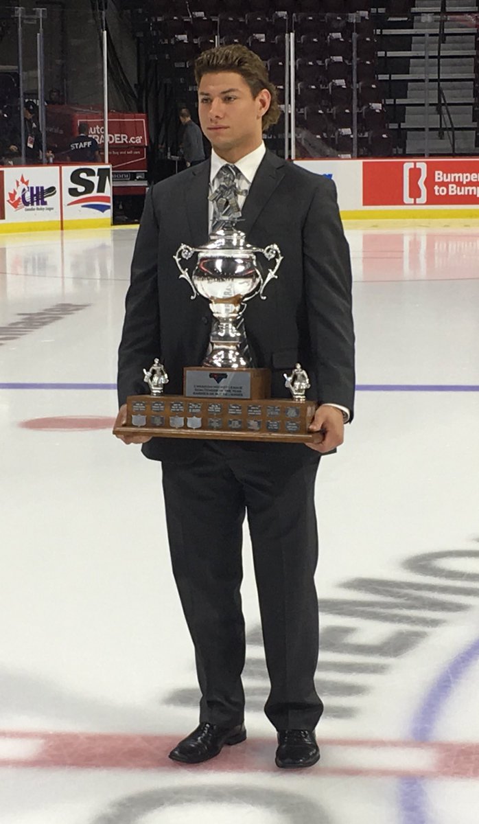 AttackOHL's tweet photo. Hey! We know those guys! #CHL Award winners presented with their hardware today at the @MCMemorialCup. https://t.co/BU7dxERBMy
