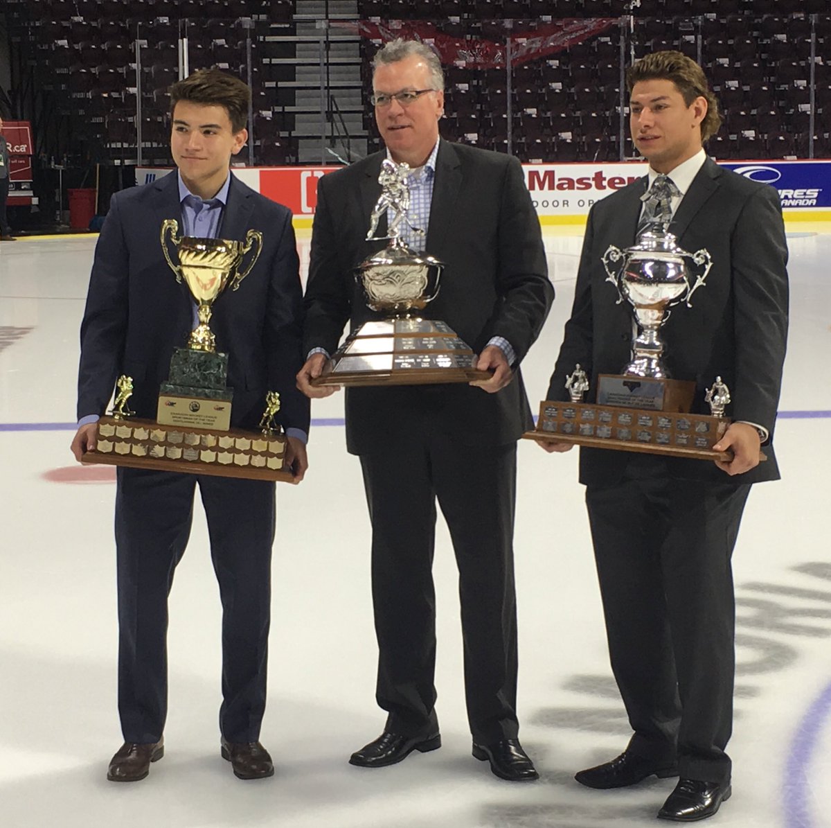 AttackOHL's tweet photo. Hey! We know those guys! #CHL Award winners presented with their hardware today at the @MCMemorialCup. https://t.co/BU7dxERBMy