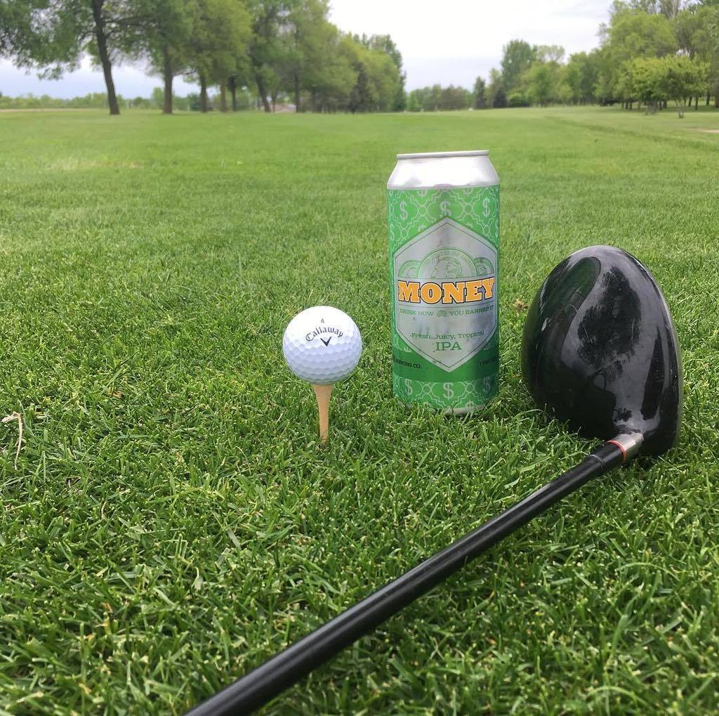 bankbrewing's tweet photo. #Money💰IPA and some #golf. https://t.co/LdXxRhL2ev #GetBankd #BankBrewing #MNBeer https://t.co/zPlxTJJtFi
