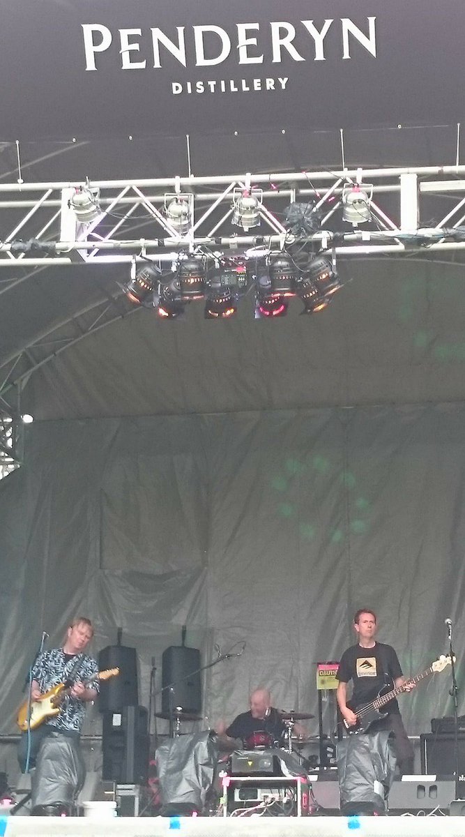 Awesome! <a href="/the_immediate/">The Immediate</a> rocking The <a href="/PenderynWhisky/">Penderyn Distillery</a> Stage at #cwmfest17