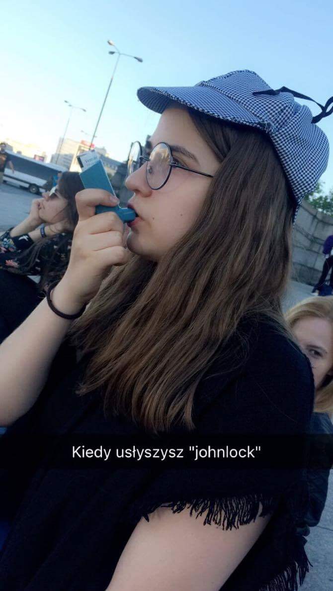 SherlockPolska's tweet photo. Tak było dziś na #SherlockonPolska 
Na szczęście inhalator zawsze pod ręką. https://t.co/1I3IMMMGrE