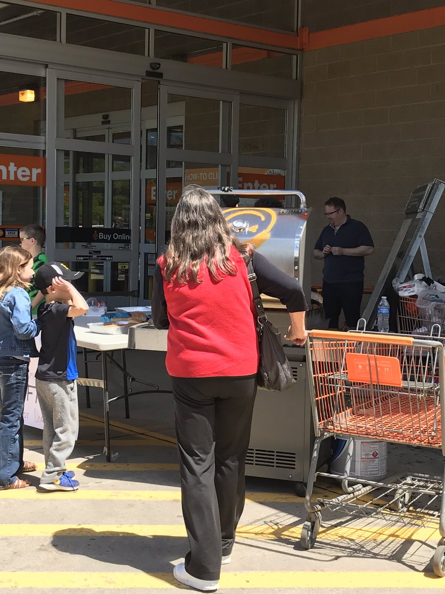 Rockland Home Depot tweet media