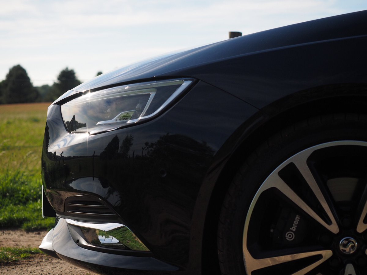 MakethTheMan's tweet photo. Bank holiday Weekend commences, enjoying the sun and the new @vauxhall #insignia Grand Sport! Review coming soon! #blog #TeamMaketh https://t.co/Ax4GS2HQwl