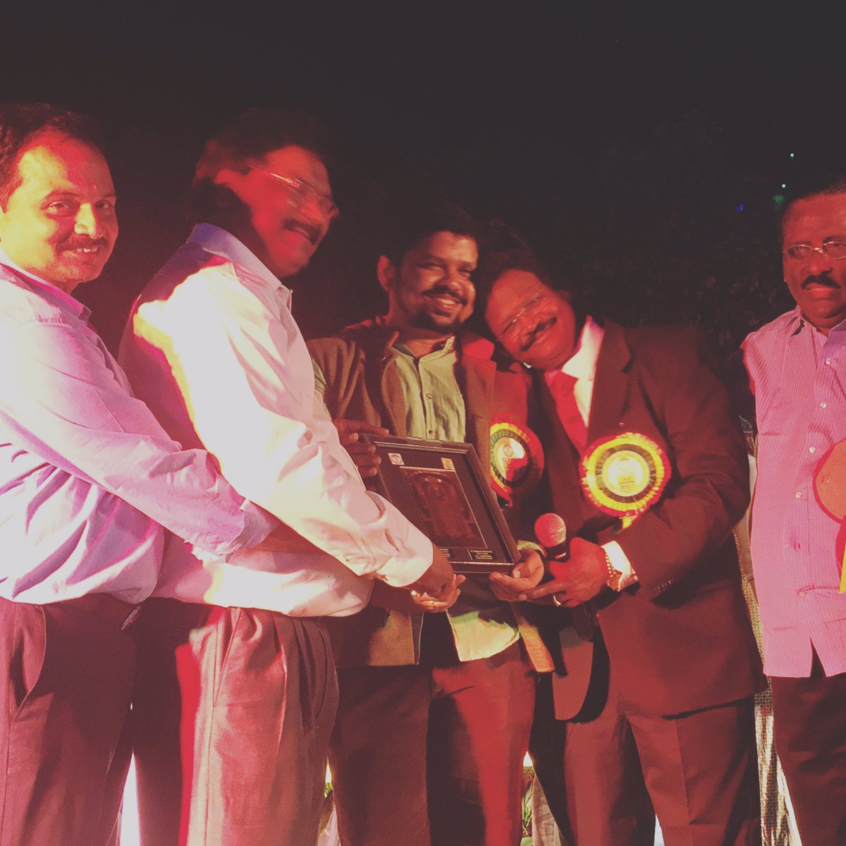 DrYUG2's tweet image. #Love #Effection #DrYUGQUOTES..#DrYUG #DrY #DrYUGLODERM #DYSHI #DrYugandar