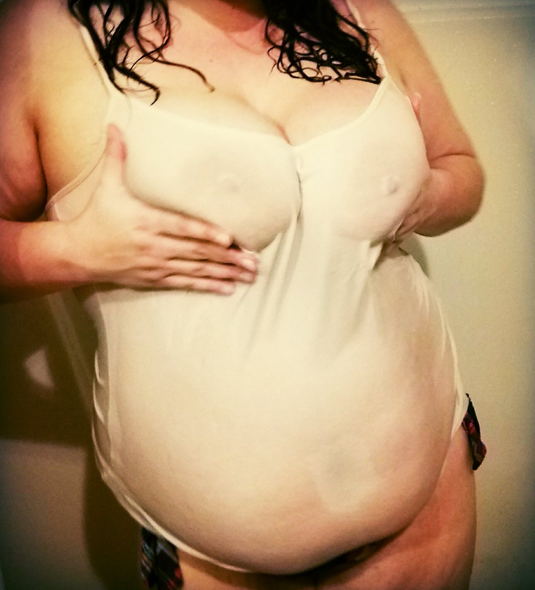 PrincesssDaddyy's tweet photo. #Preview #WetT-shirt video for sale on @YouKandyCom and @ManyVids 
$1 nudes all day! Dm for details 😍😍 https://t.co/Nephw1eiw3