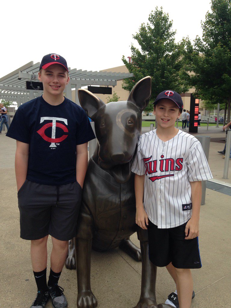 LisaPosey3's tweet photo. #twinspics https://t.co/I7xcSVrNxs