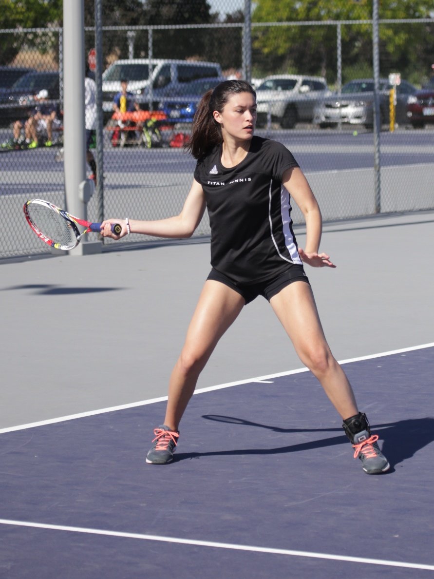 TitanTennis's tweet photo. Another 3 set battle. 6-4, 1-6, 2-6 Tough loss for the girls. 3rd place match in 30 minutes. https://t.co/6lyF3G3ZLT
