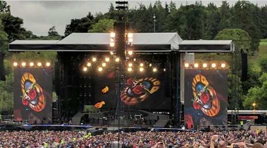 teamfortus's tweet photo. ¿A cuantos les trae recuerdos esto?😎
#NotInThisLifetimeTour #gunsnroses https://t.co/xMszG6AFAp